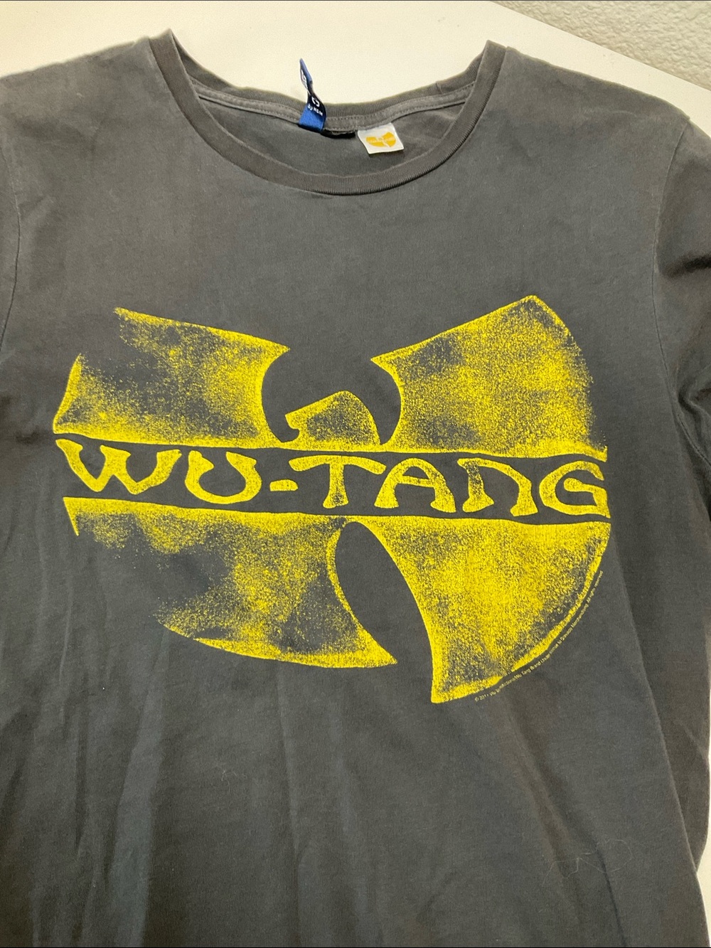 Wu-Tang Graphic Tee Logo Black & Yellow Long Sleeve Tee Small - Picture 4 of 6